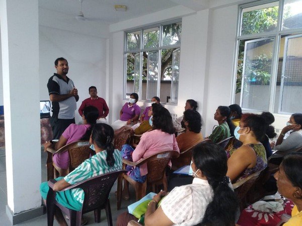 A psychological counseling program was conducted for the elderly-led community at Homagama (2022-12-18)